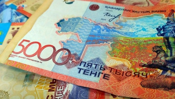 Большинство банков в Казахстане отказались от обслуживания российских карт 