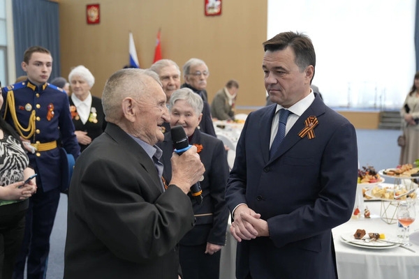 Андрей Воробьев поздравил ветеранов Великой Отечественной войны