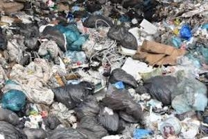 Главу Крыма оштрафовали за вывоз мусора к домам чиновников