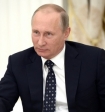 СМИ: Путин прибыл в Валаам в сопровождении неизвестного спутника