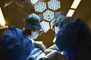 Российские хирурги разделили новорожденных, сросшихся головами