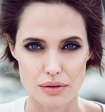 Истощенной Анджелине Джоли потребовалась новая операция