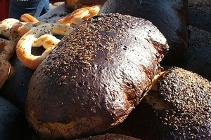 Дворкович: Петербургу грозит дефицит хлеба