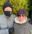 Дмитрий Хрусталев проиллюстрировал свежий пост в соцсетях симпатичным фото в обнимку с мамой