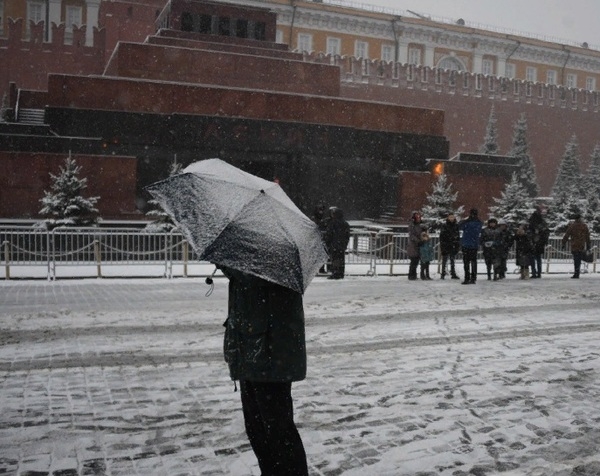 В Москве из-за коронавируса закрывают для посетителей мавзолей