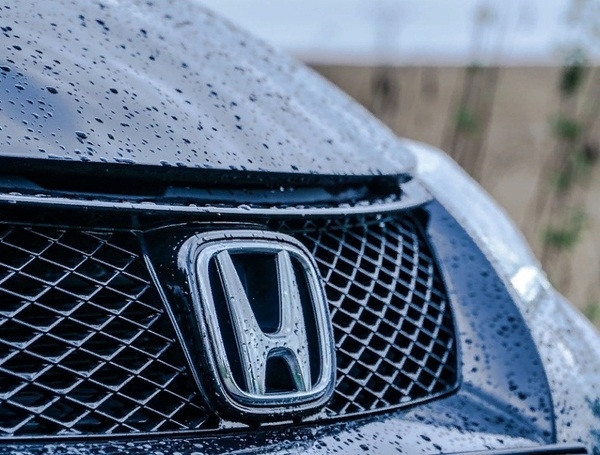 Honda прекращает поставки автомобилей на российский рынок