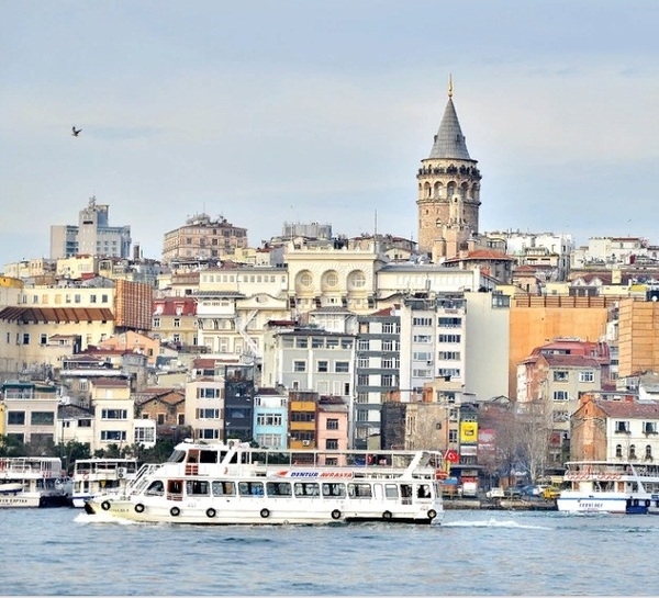 В Турции вводят новые ограничения - теперь даже гулять там разрешат не везде