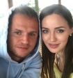 Дмитрий Тарасов пока живет за счет своей жены: 