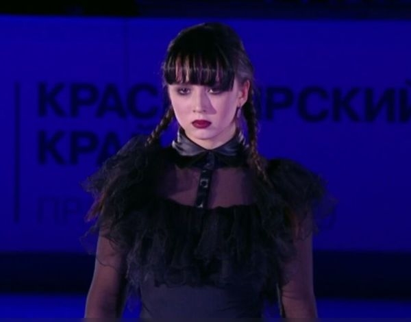 Камила Валиева сделала номер из вирусного танца Уэнсдэй Аддамс