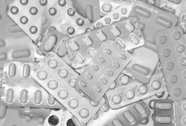 Росздравнадзор предупредил о возможных перебоях в доставке ряда лекарств в аптеки, назвав их «задержками»