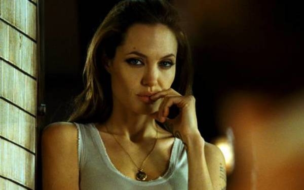 В жизни Брэда Питта снова кипят страсти: Анджелина Джоли хочет серьезно поговорить с его новой возлюбленной