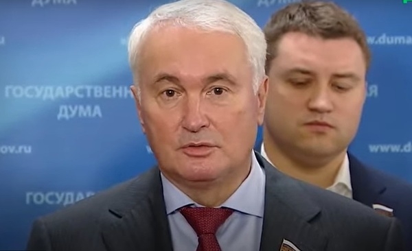 Депутат Картаполов предложил россиянам самим охранять границы