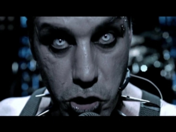 Участники группы Rammstein потрясены скандалом вокруг Тилля Линдеманна
