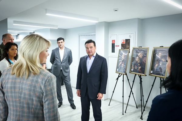 Андрей Воробьев показал подмосковный филиал фонда «Защитники Отечества» общественным деятелям