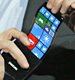 Samsung и LG предложат смартфоны с гибкими дисплеями