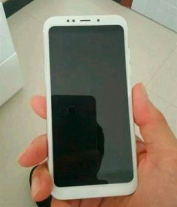 смартфон из линейки Xiaomi Redmi 